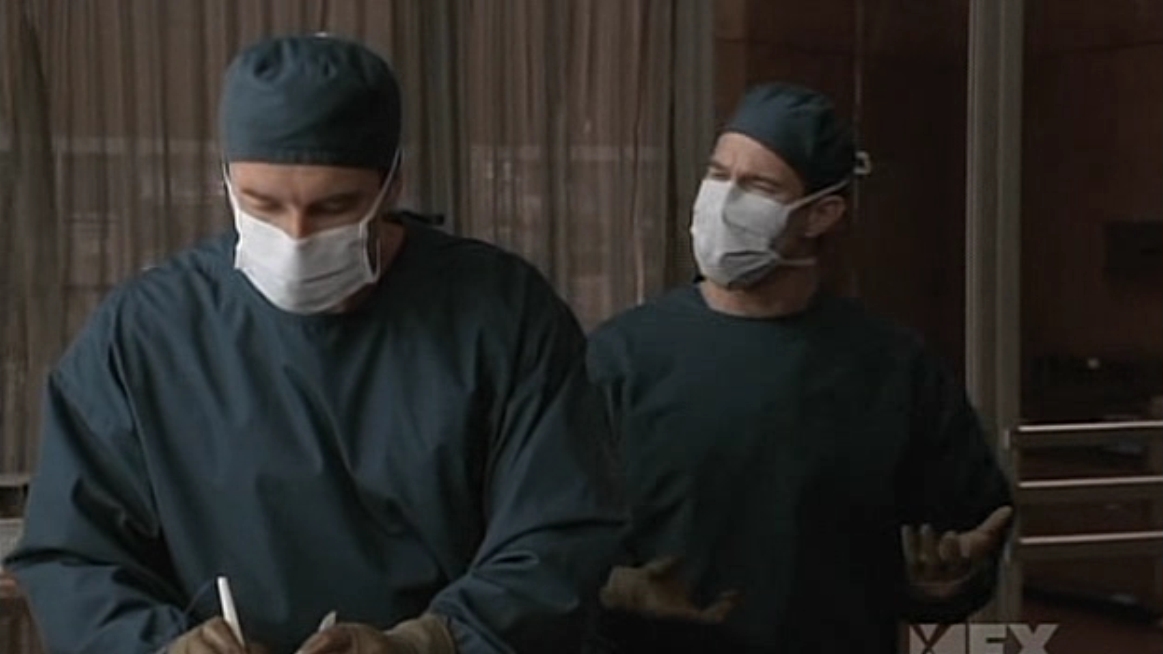 Charmed-Online-dot-NL-NipTuck5x07-1265.jpg