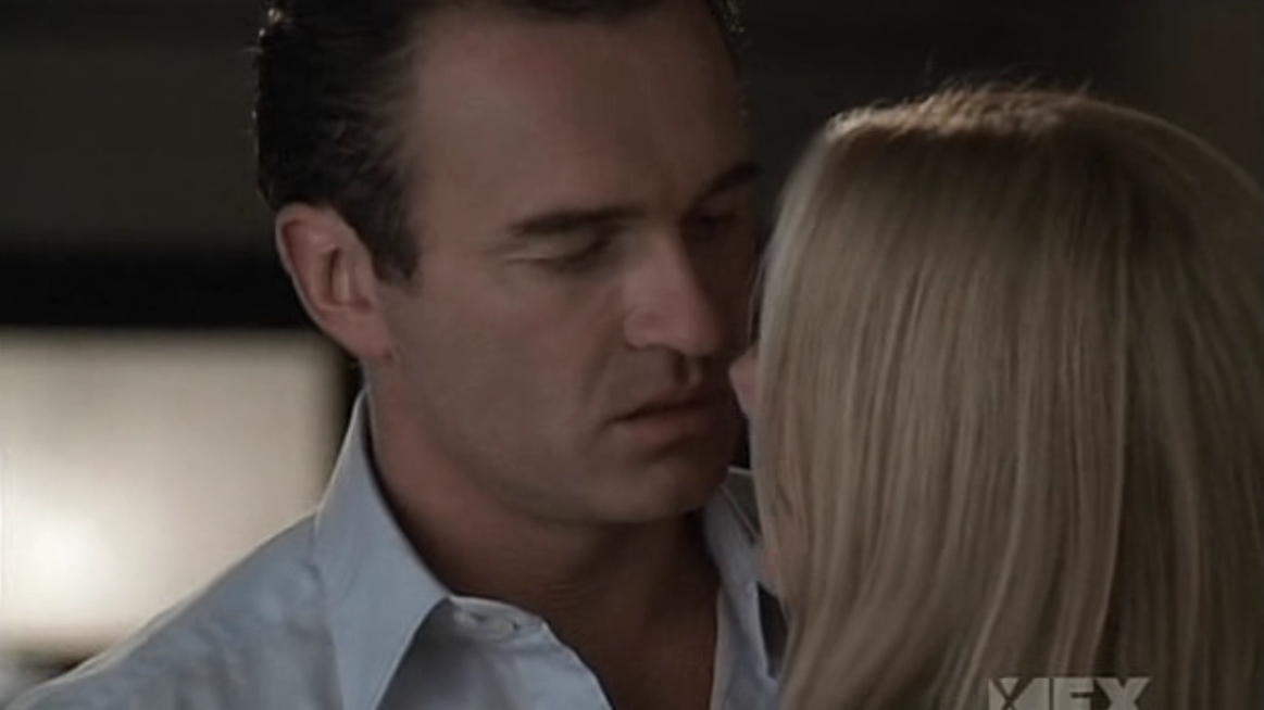 Charmed-Online-dot-NL-NipTuck5x07-2515.jpg
