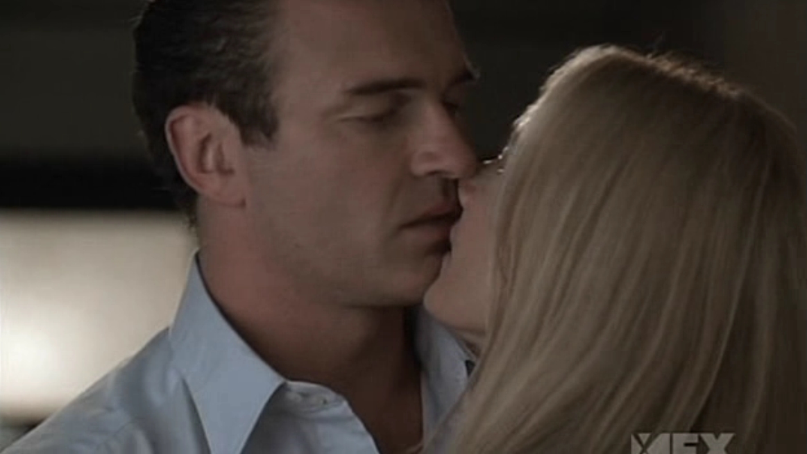 Charmed-Online-dot-NL-NipTuck5x07-2516.jpg