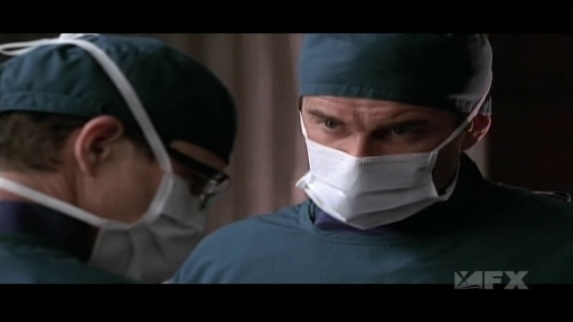 Charmed-Online-dot-NL-NipTuck5x09-0998.jpg