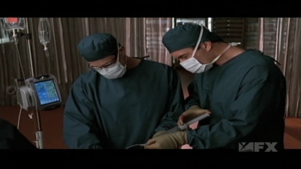 Charmed-Online-dot-NL-NipTuck5x09-2431.jpg