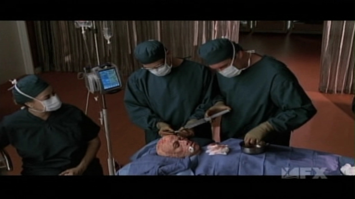 Charmed-Online-dot-NL-NipTuck5x09-2436.jpg