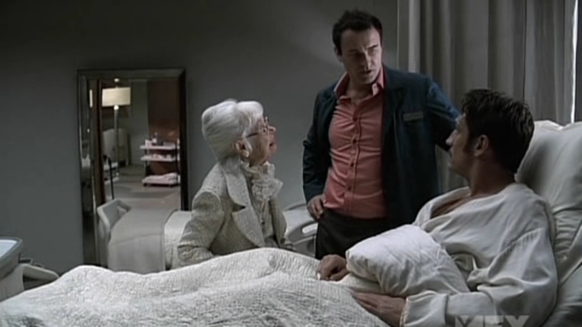 Charmed-Online-dot-NL-NipTuck5x10-1026.jpg Charmed-Online-dot-NL-NipTuck5x10-1026.jpg