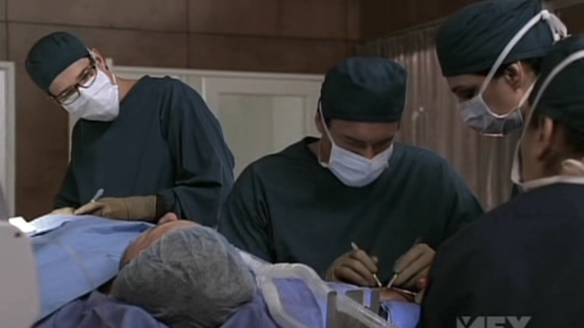 Charmed-Online-dot-NL-NipTuck5x11-0350.jpg