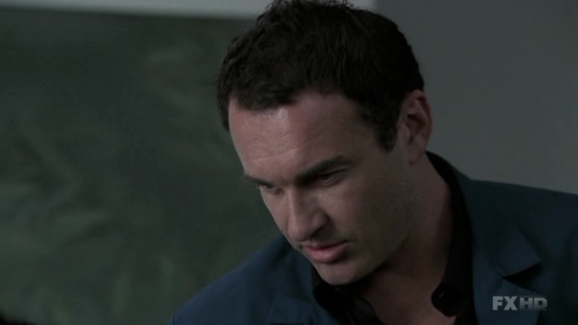 Charmed-Online-dot-NL-NipTuck5x13-0096.jpg