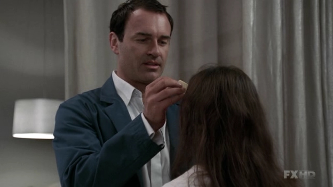 Charmed-Online-dot-NL-NipTuck5x13-0215.jpg