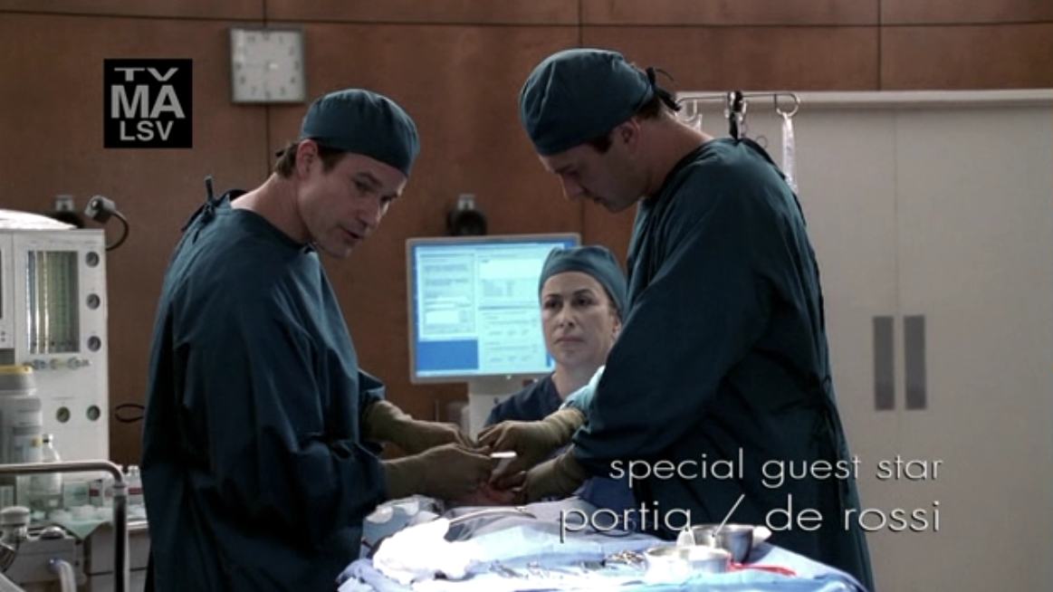 Charmed-Online-dot-NL-NipTuck5x13-0265.jpg