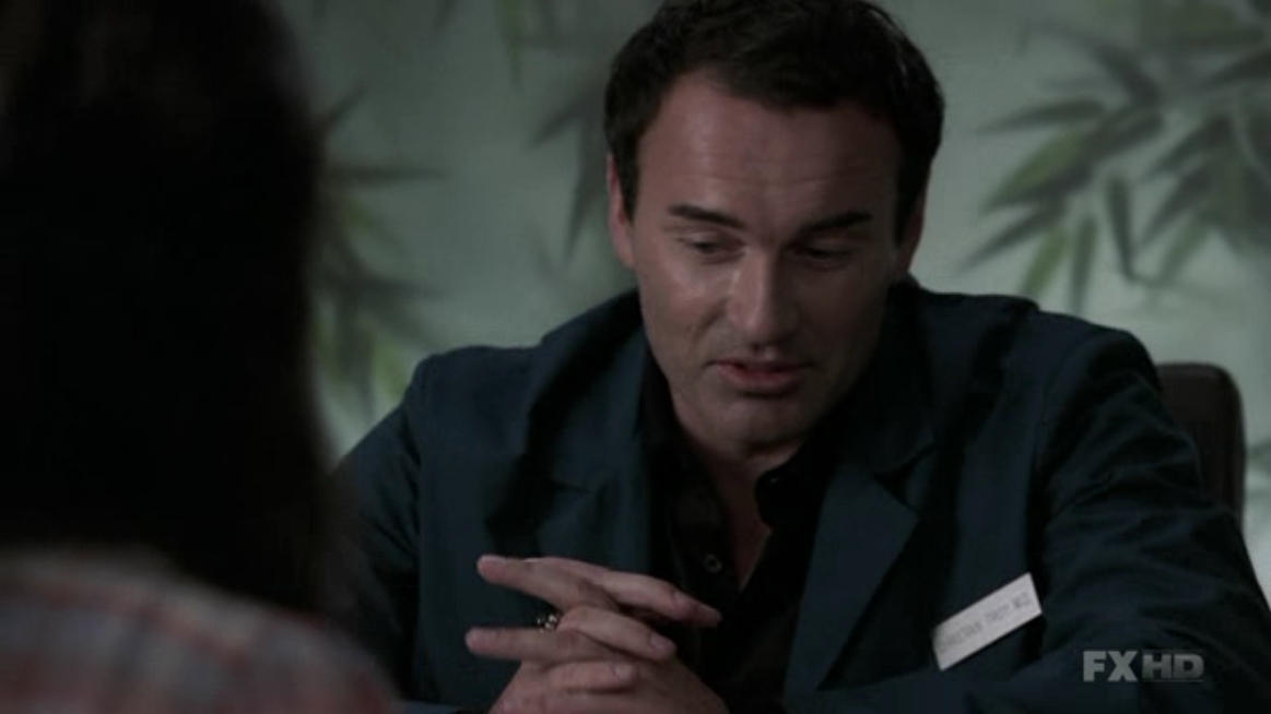 Charmed-Online-dot-NL-NipTuck5x13-0421.jpg