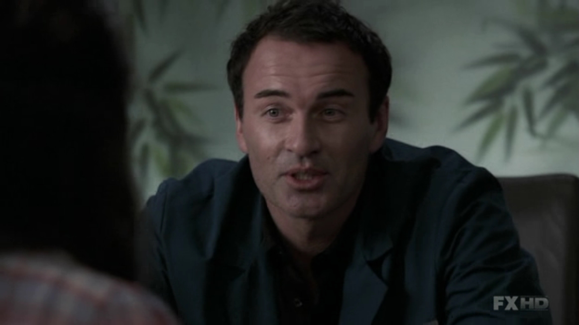 Charmed-Online-dot-NL-NipTuck5x13-0422.jpg