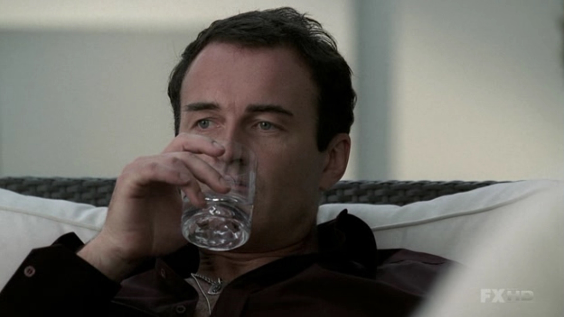 Charmed-Online-dot-NL-NipTuck5x13-1206.jpg