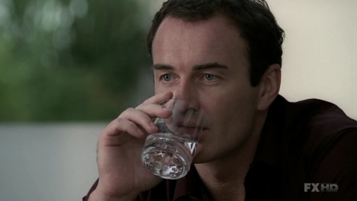 Charmed-Online-dot-NL-NipTuck5x13-1234.jpg
