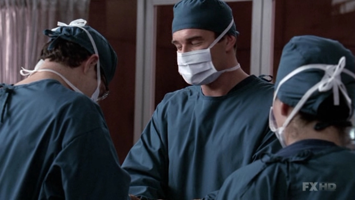 Charmed-Online-dot-NL-NipTuck5x14-0218.jpg