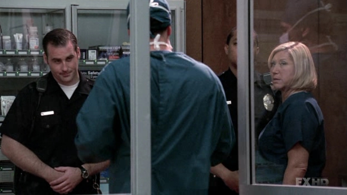 Charmed-Online-dot-NL-NipTuck5x14-0232.jpg
