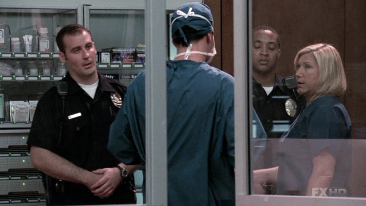Charmed-Online-dot-NL-NipTuck5x14-0233.jpg