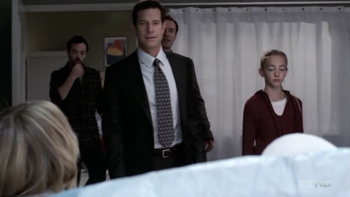 Charmed-Online-dot-NL-NipTuck5x14-1823.jpg