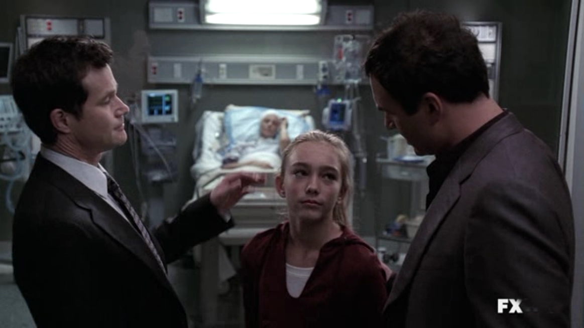 Charmed-Online-dot-NL-NipTuck5x14-1891.jpg