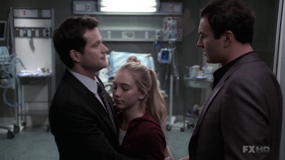 Charmed-Online-dot-NL-NipTuck5x14-1893.jpg