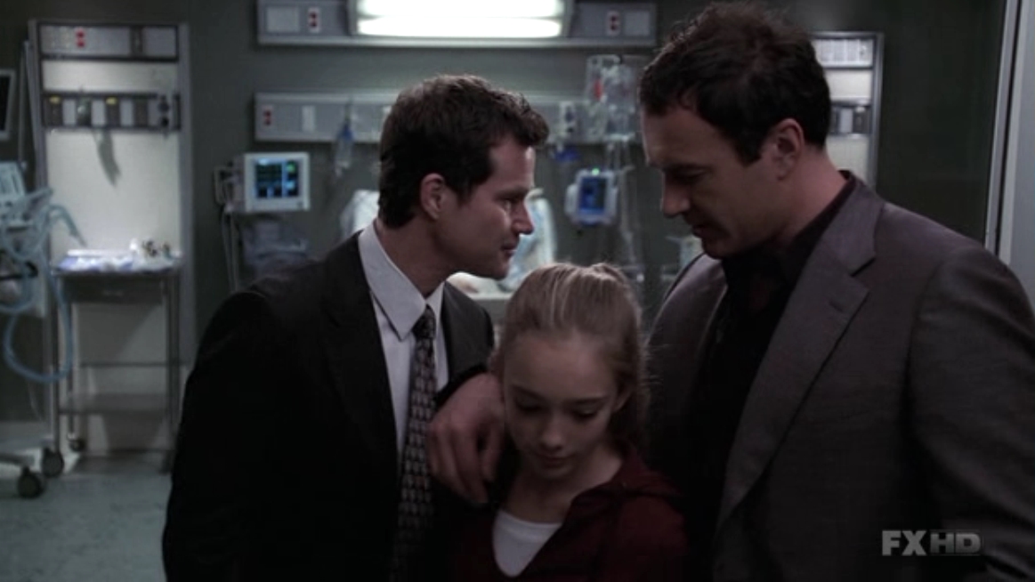 Charmed-Online-dot-NL-NipTuck5x14-1898.jpg