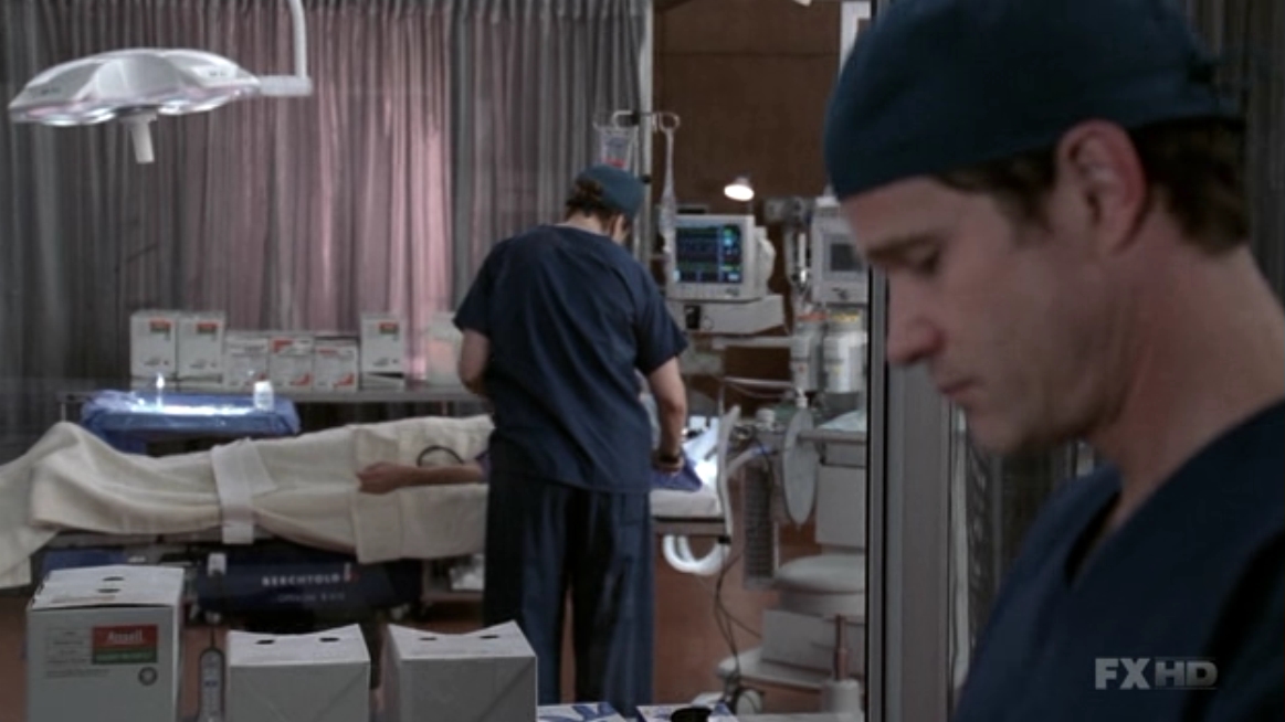 Charmed-Online-dot-NL-NipTuck5x14-2272.jpg