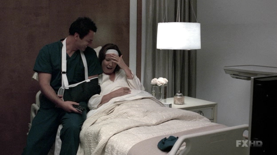 Charmed-Online-dot-NL-NipTuck5x15-0516.jpg
