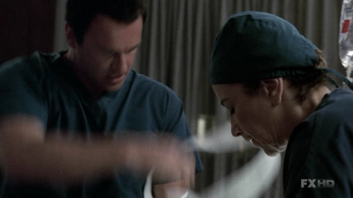 Charmed-Online-dot-NL-NipTuck5x15-0535.jpg