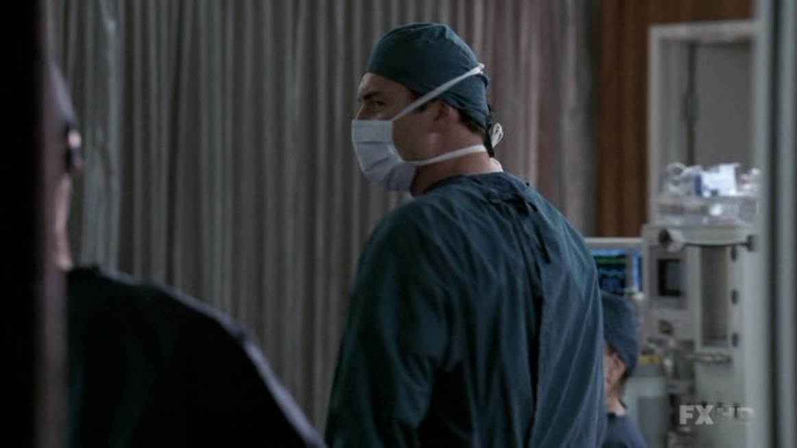 Charmed-Online-dot-NL-NipTuck5x15-1300.jpg