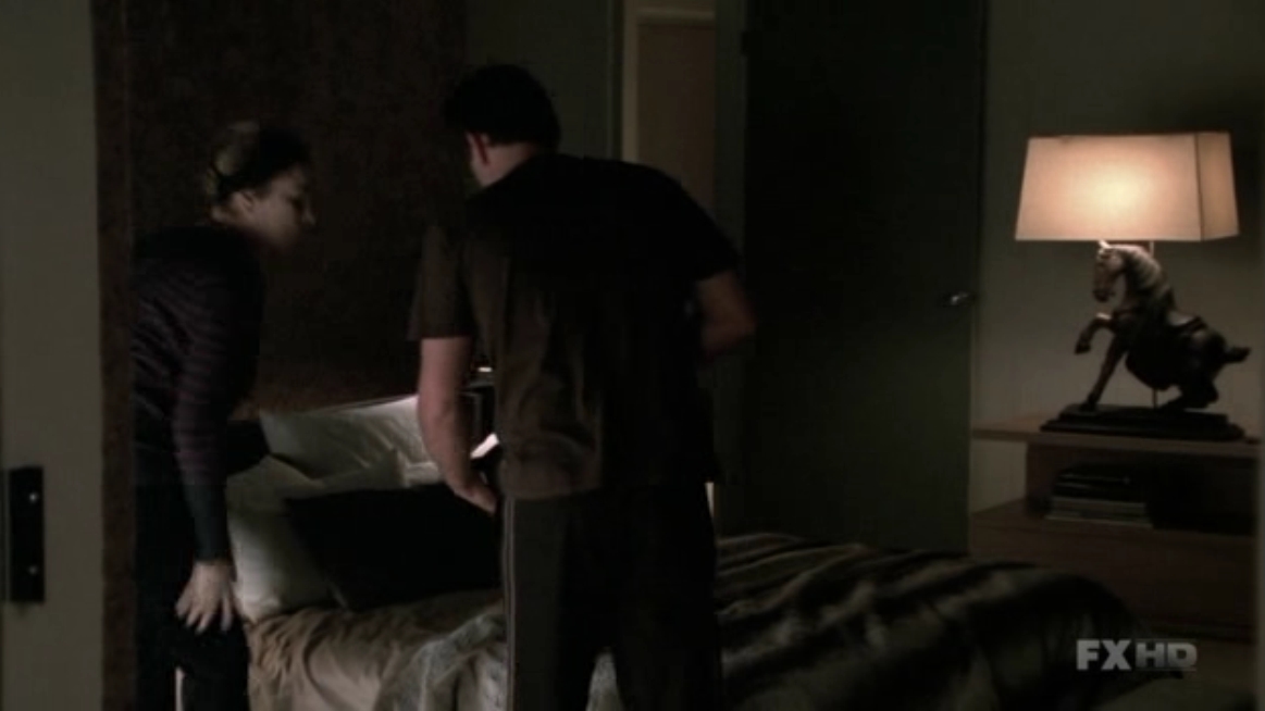 Charmed-Online-dot-NL-NipTuck5x16-0288.jpg