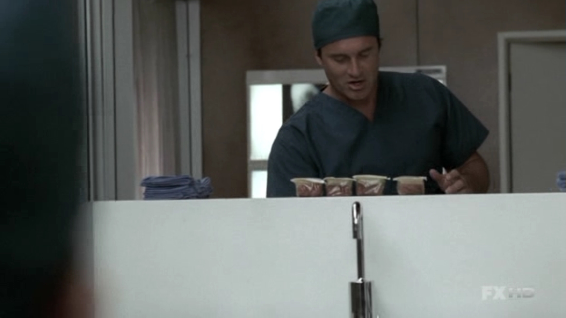 Charmed-Online-dot-NL-NipTuck5x16-0451.jpg