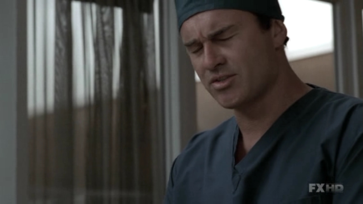 Charmed-Online-dot-NL-NipTuck5x16-0469.jpg