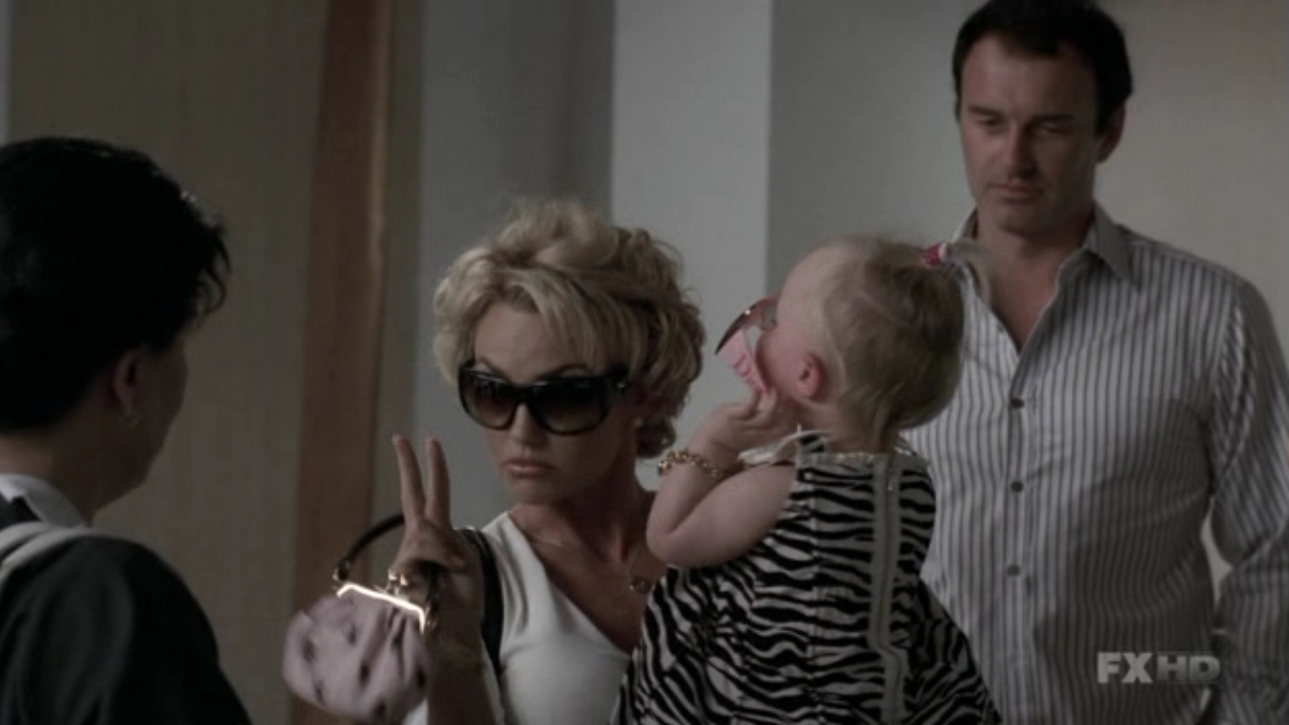 Charmed-Online-dot-NL-NipTuck5x16-0621.jpg