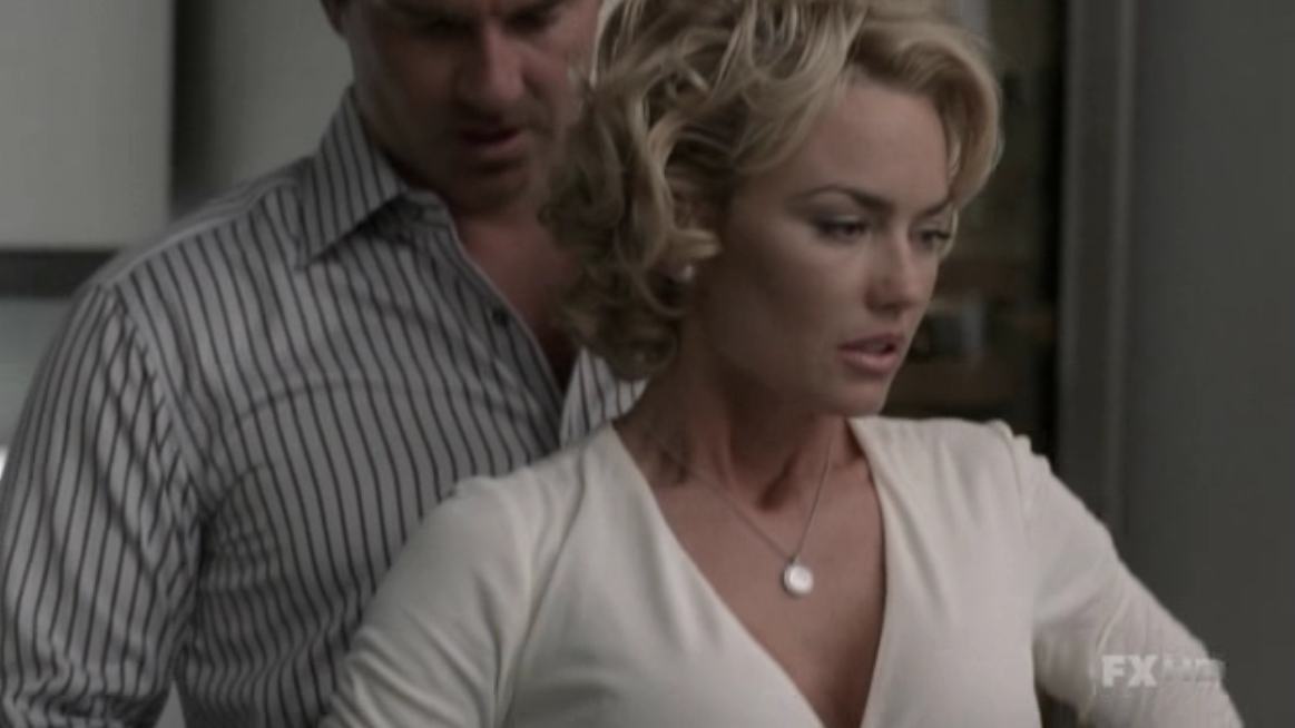 Charmed-Online-dot-NL-NipTuck5x16-0677.jpg