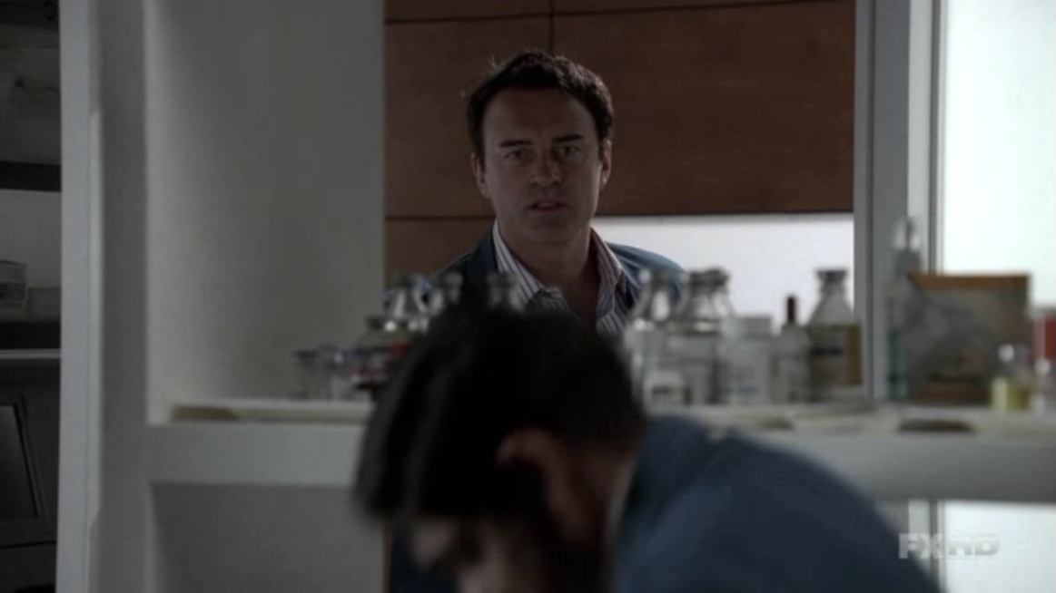 Charmed-Online-dot-NL-NipTuck5x16-0943.jpg