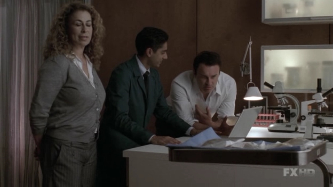 Charmed-Online-dot-NL-NipTuck5x16-1773.jpg