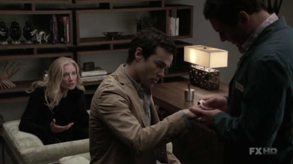 Charmed-Online-dot-NL-NipTuck5x16-2190.jpg