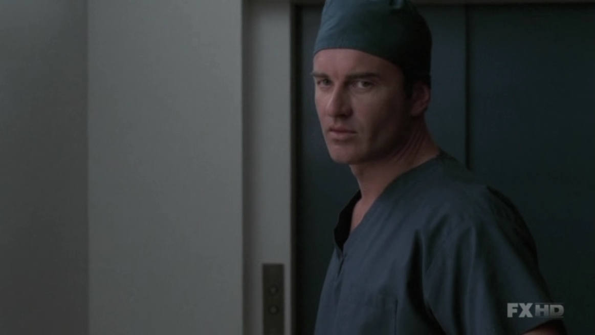 Charmed-Online-dot-NL-NipTuck5x19-0658.jpg