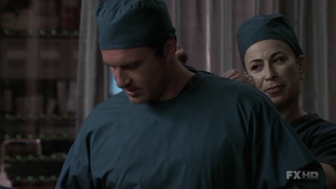 Charmed-Online-dot-NL-NipTuck5x19-1598.jpg