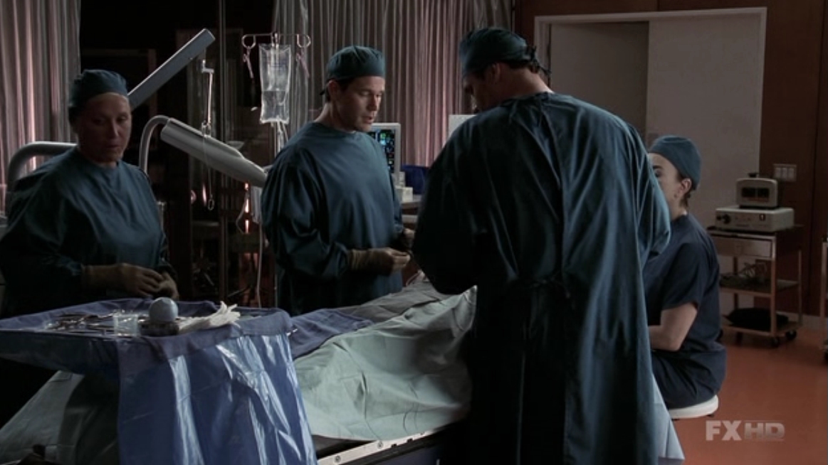 Charmed-Online-dot-NL-NipTuck5x19-1653.jpg
