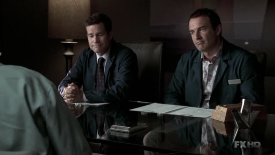 Charmed-Online-dot-NL-NipTuck5x21-0412.jpg