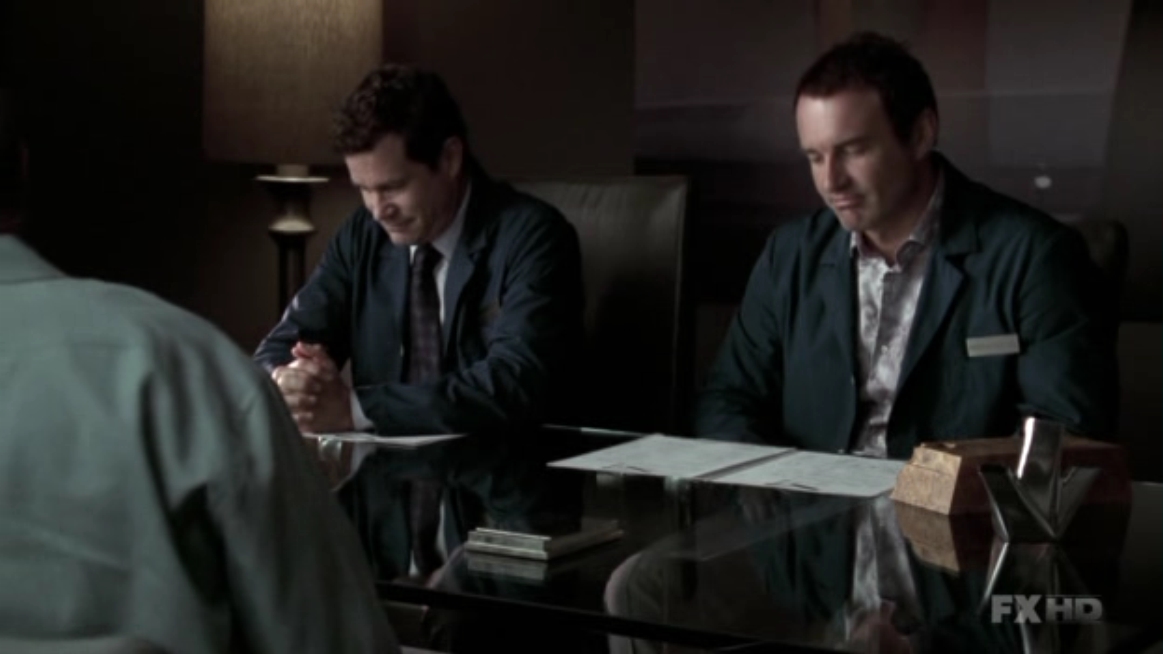 Charmed-Online-dot-NL-NipTuck5x21-0413.jpg