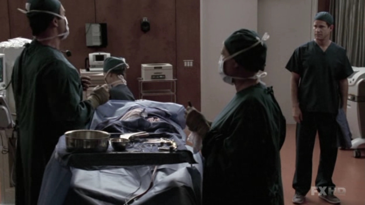 Charmed-Online-dot-NL-NipTuck5x21-0632.jpg Charmed-Online-dot-NL-NipTuck5x21-0632.jpg