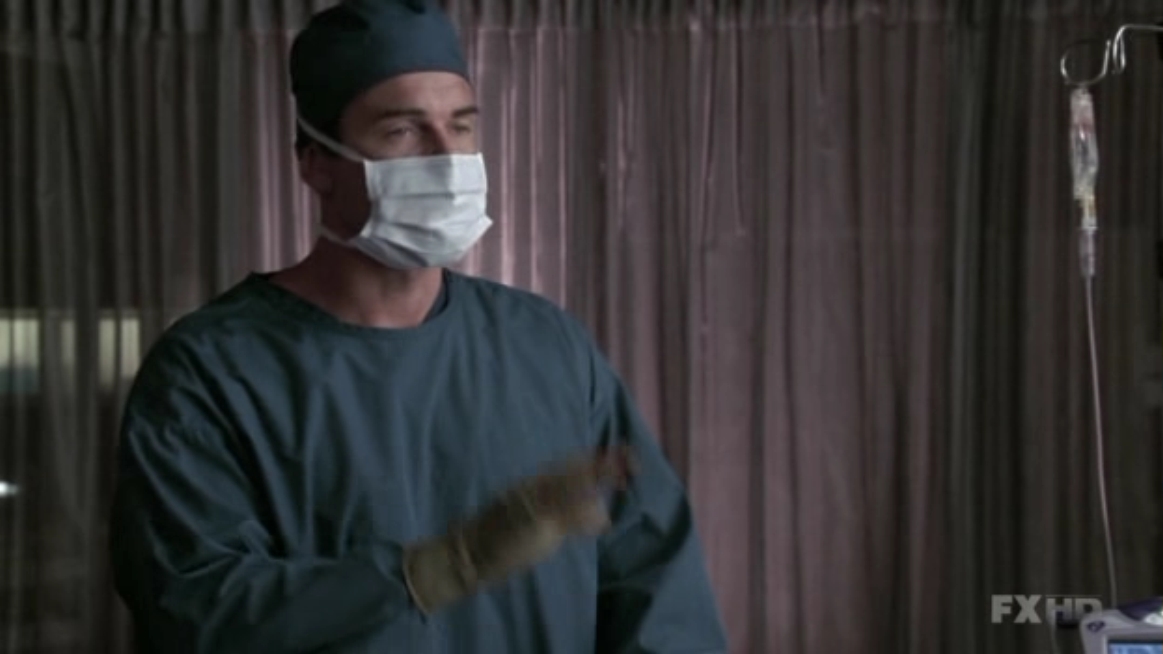 Charmed-Online-dot-NL-NipTuck5x21-0641.jpg