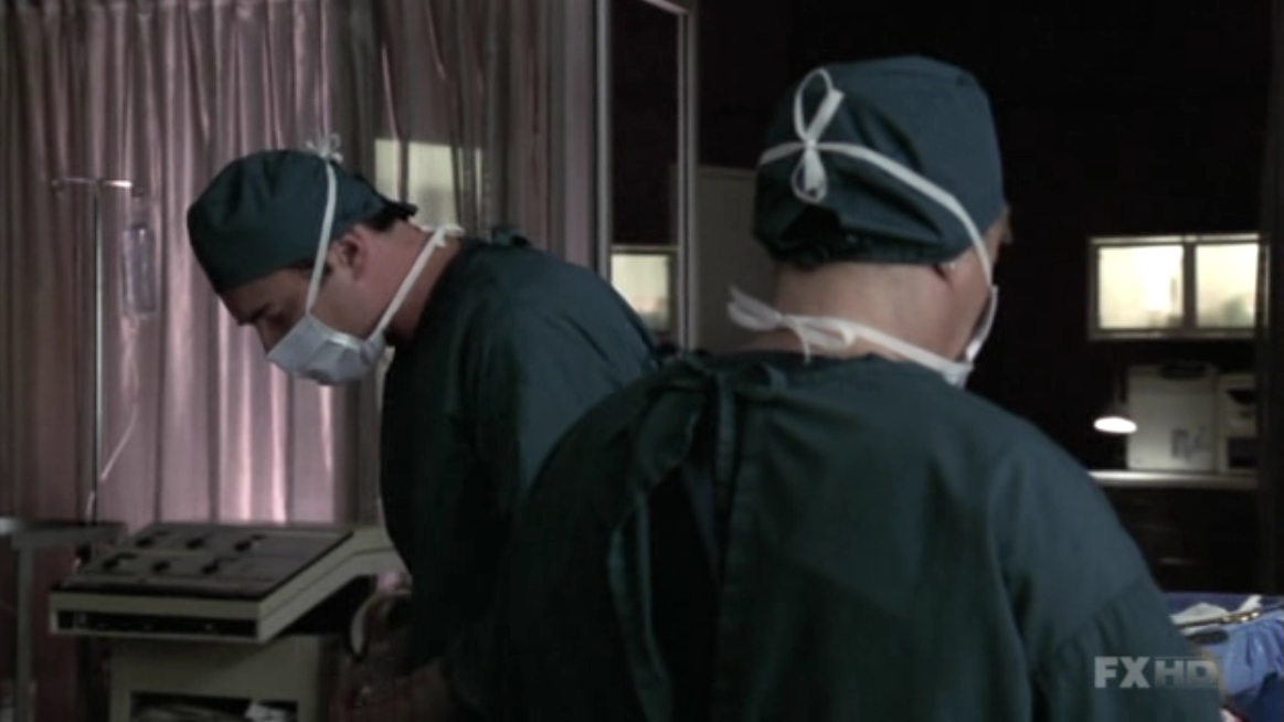 Charmed-Online-dot-NL-NipTuck5x21-0649.jpg
