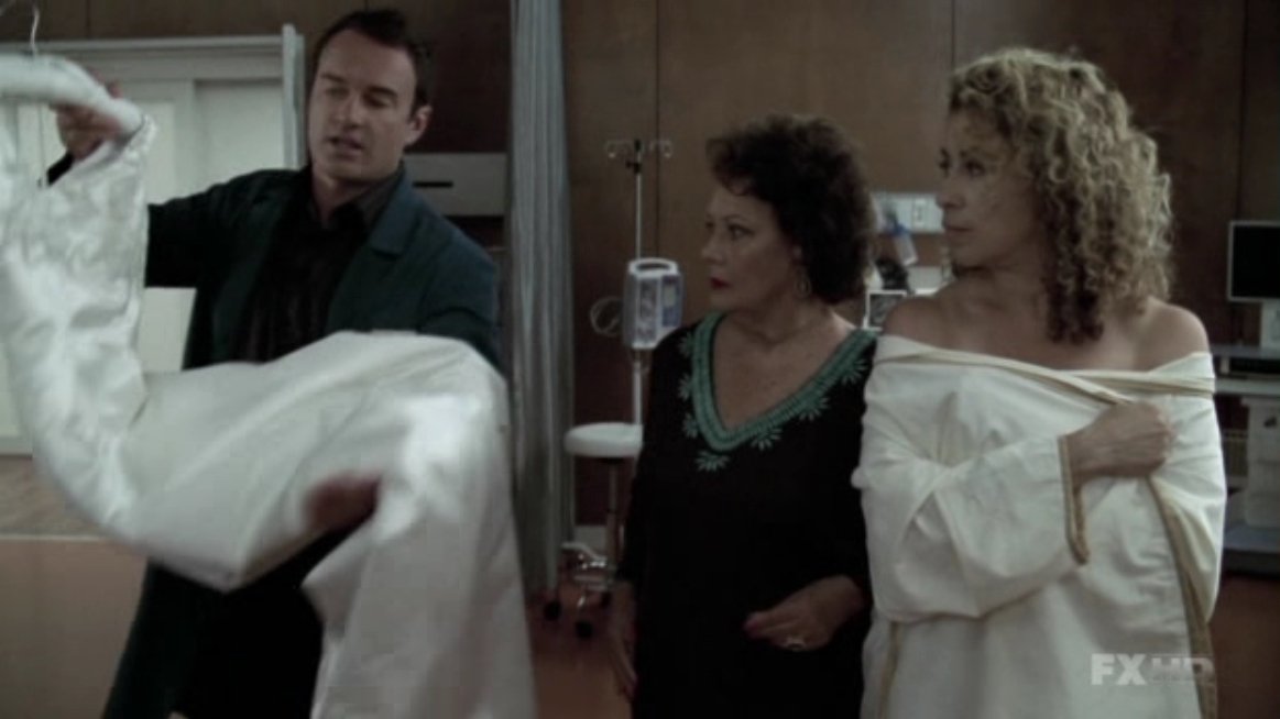 Charmed-Online-dot-NL-NipTuck5x21-1289.jpg