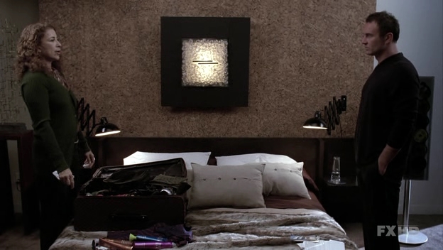 Charmed-Online-dot-NL-NipTuck6x01-0405.jpg