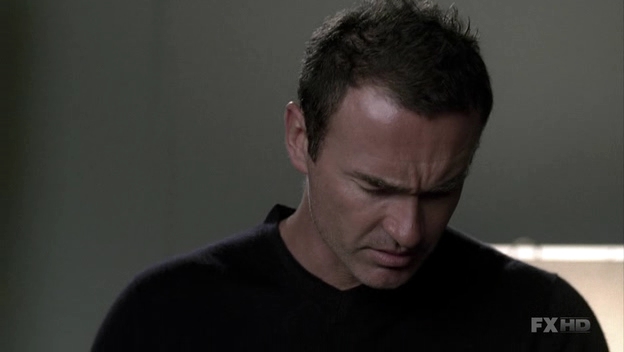 Charmed-Online-dot-NL-NipTuck6x01-0428.jpg