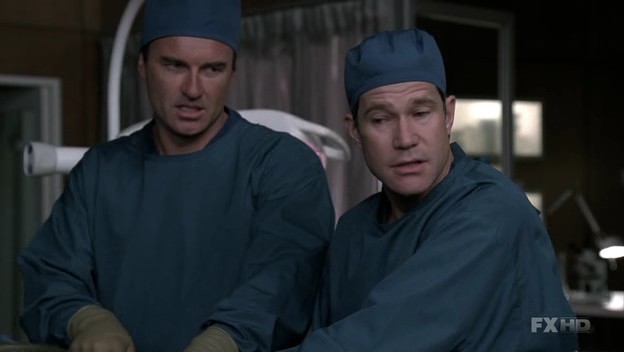 Charmed-Online-dot-NL-NipTuck6x01-2298.jpg