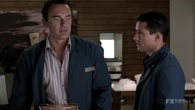 Charmed-Online-dot-NL-NipTuck6x03-0298.jpg
