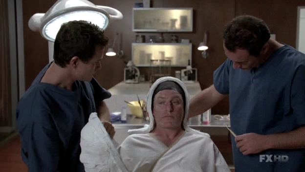 Charmed-Online-dot-NL-NipTuck6x03-1801.jpg