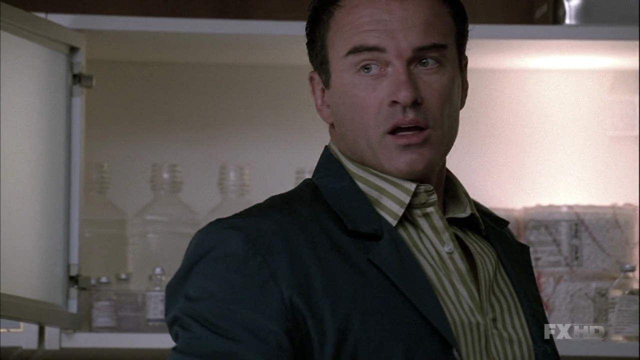 Charmed-Online-dot-NL-NipTuck6x04-0379.jpg