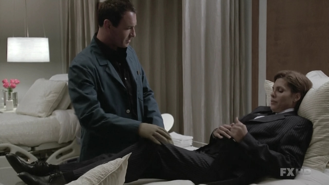 Charmed-Online-dot-NL-NipTuck6x06-2350.jpg